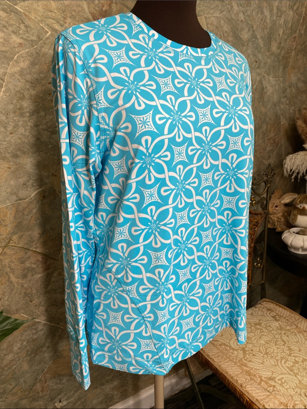 Lulu B long sleeved shirt top blouse tunic sport athletic pockets wrinkle free